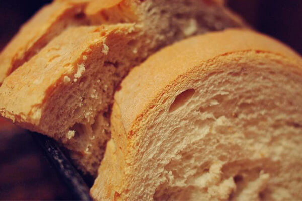 Як приготувати хліб вдома 