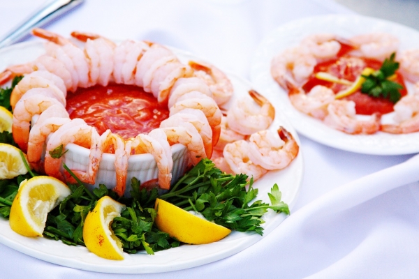 Готовим вкусные и простые салаты с морепродуктами — 5 рецептов