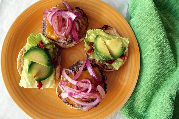 Перекус на скорую руку — 12 идей для вкусных бутербродов