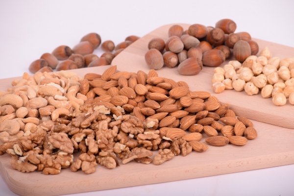 Для тех, кто на диете — полезные рецепты блюд с орехами и семенами