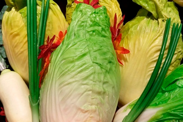 Как приготовить салат из сырой цветной капусты