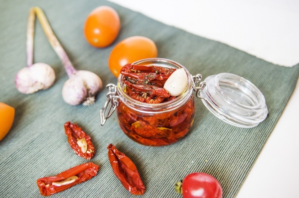 Что приготовить с вяленными помидорами — рецепты и советы