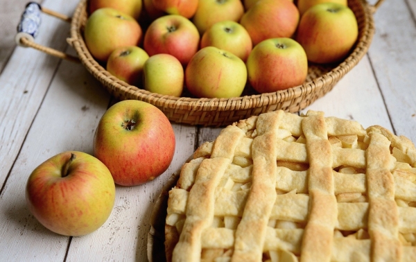 Время яблочных пирогов — самые оригинальные и вкусные рецепты