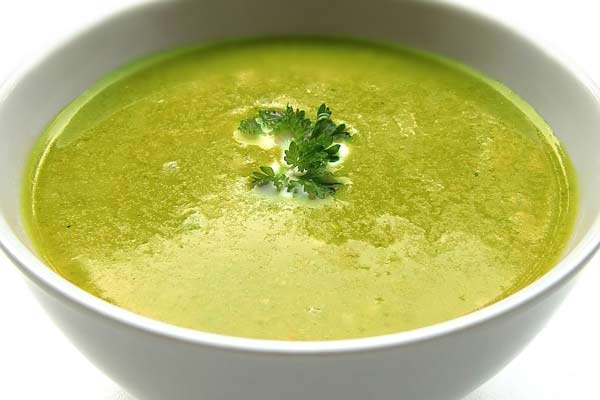 Холодный кабачково-огуречный суп с ряженкой
