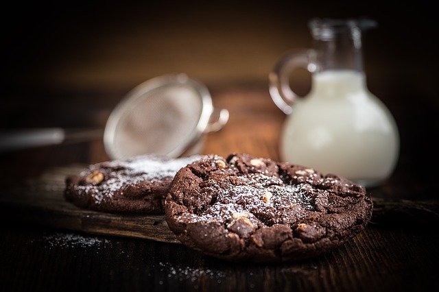 Видео-рецепт шоколадного печенья с какао