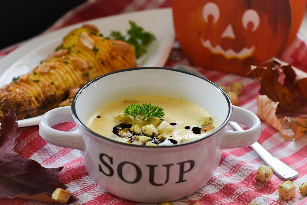 Гарбузовий крем-суп з медом і чебрецем 