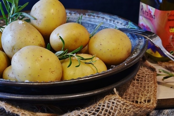 Что приготовить из молодого картофеля – 5 вкусных рецепта