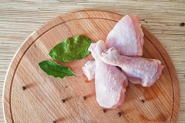 Что приготовить из куриных голеней – 4 оригинальных рецепта
