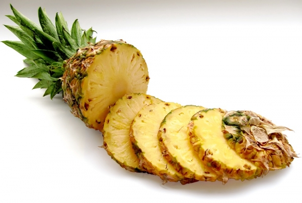 Що приготувати з ананасів – незвичайні і смачні рецепти