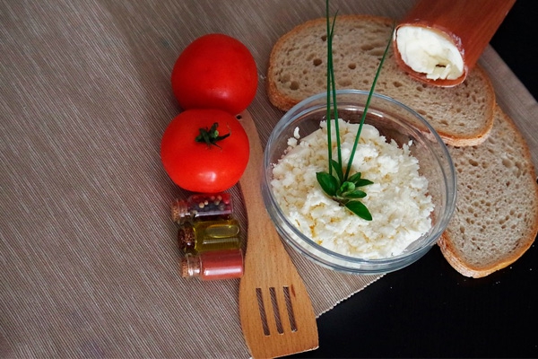 Салат с адыгейским сыром - рецепты с фото и видео на malino-v.ru