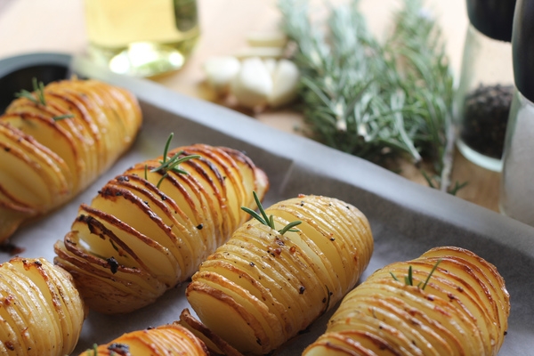 Печёный картофель в рационе — три нескучных и полезных рецепта
