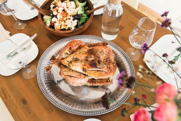 Как правильно запечь курицу в духовке – советы и рецепты